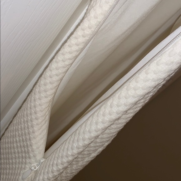 🔥NWT. Gorgeous BEBE Midi Dress. - Picture 8 of 8